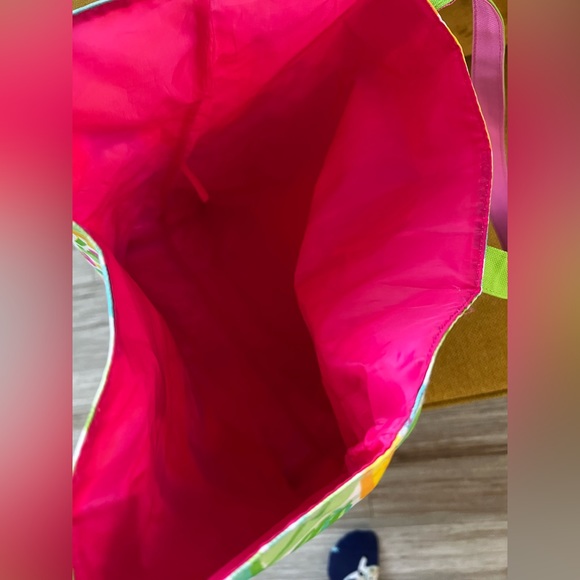 LILLY PULITZER FOR ESTEE LAUDER VINYL TOTE BAG - Picture 4 of 4